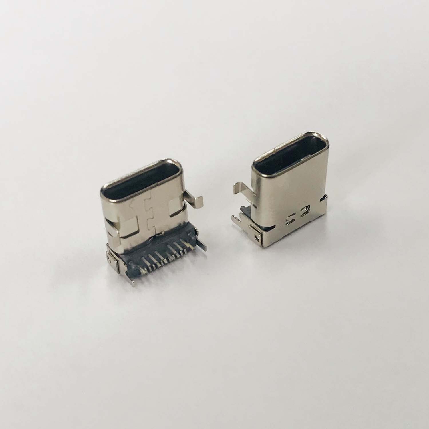 TYPE C 24P母座 板上前貼后插 雙殼 10.08.65長 有彈