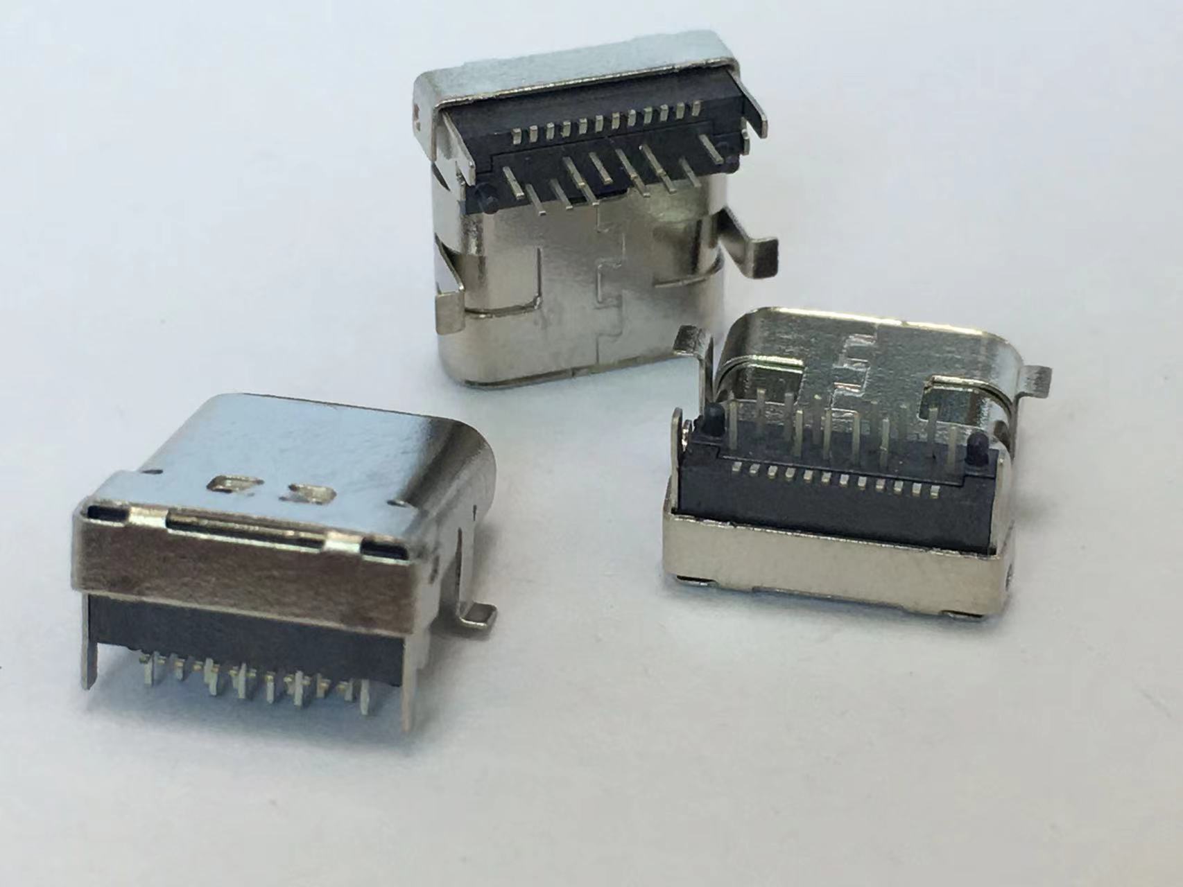 TYPE-C 24P板上10.0 雙殼墊高