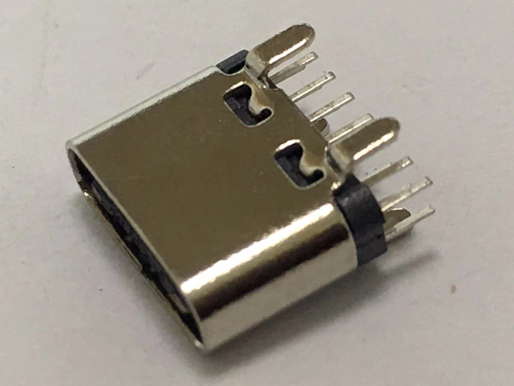 TYPE C3.1CF 16P  夾板母座
